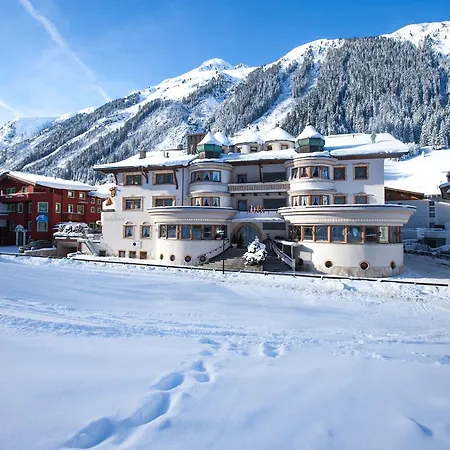 Schlosshof Otel