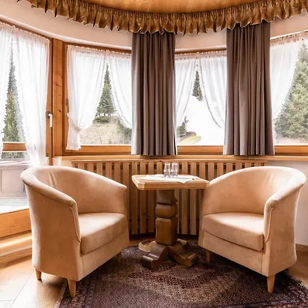 Schlosshof 4* Ішгль